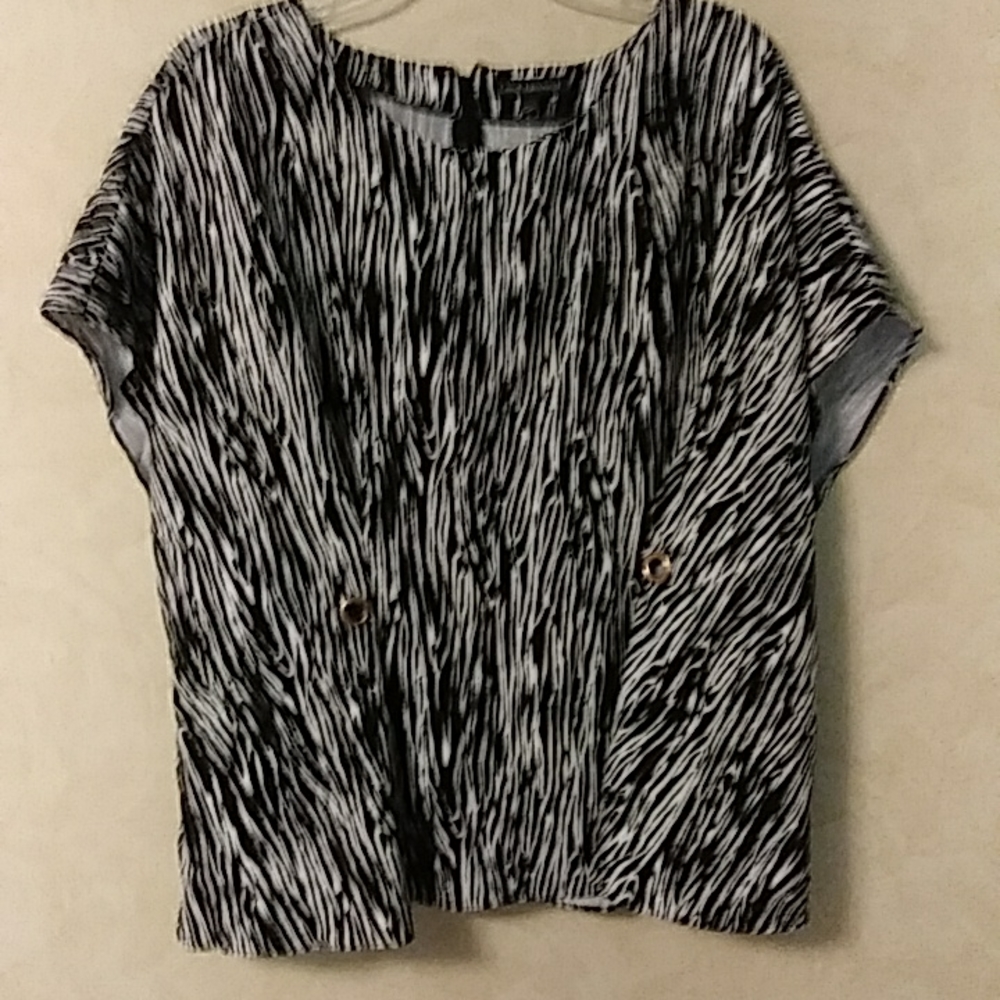 Women's plus size blouse
